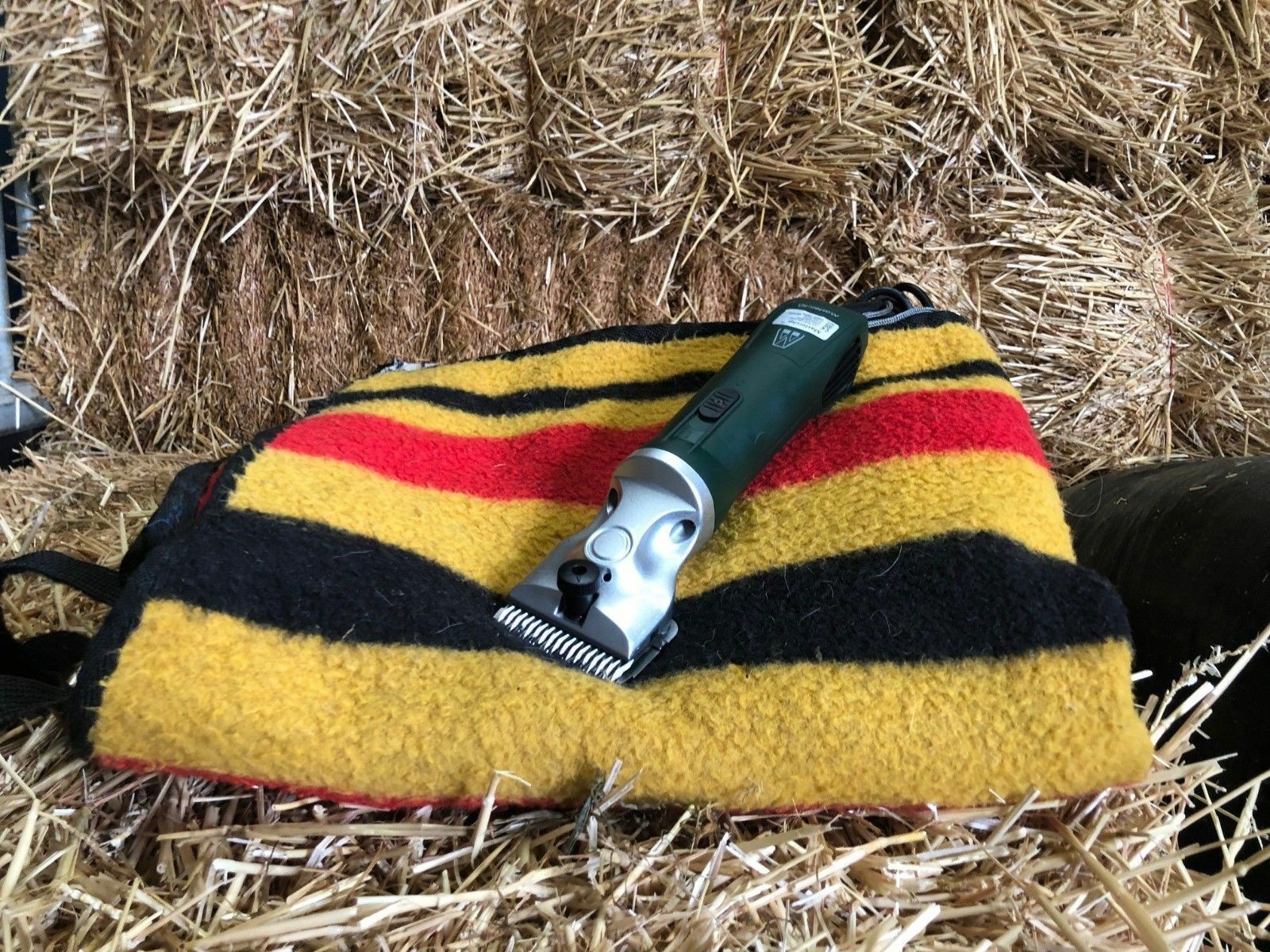 Masterclip Hunter Horse Clippers Heavy Duty Clipper with 2 yr UK Warranty  Green