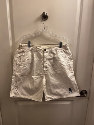 The Walt Disney Company Men s White Short Goofy 