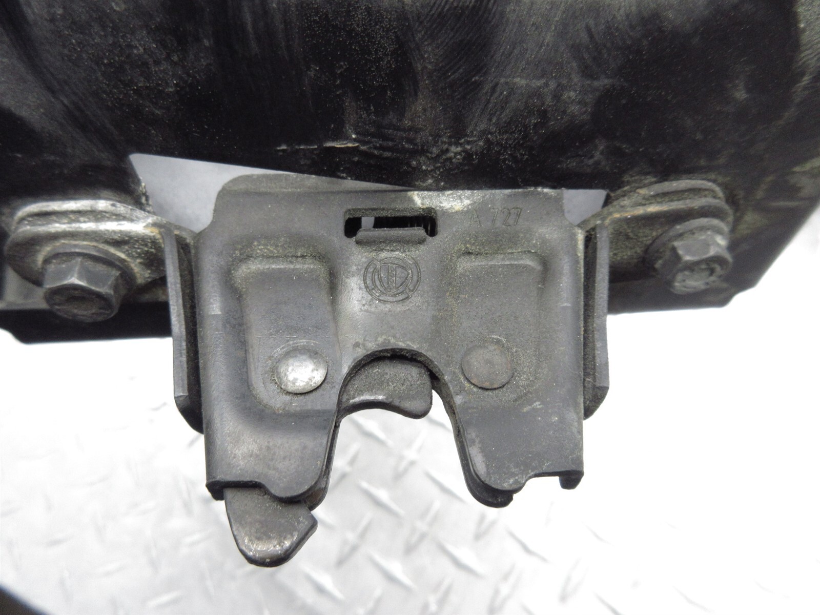 2008 Ferrari F430 Spider 65732400 Rear Engine Bay Hood Lid Cable Latch Lock
