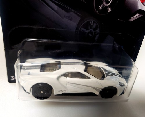 2018 Hot Wheels Exotics White '17 Ford GT #2/6 Walmart Exclusive Black Card - Foto 6 di 10