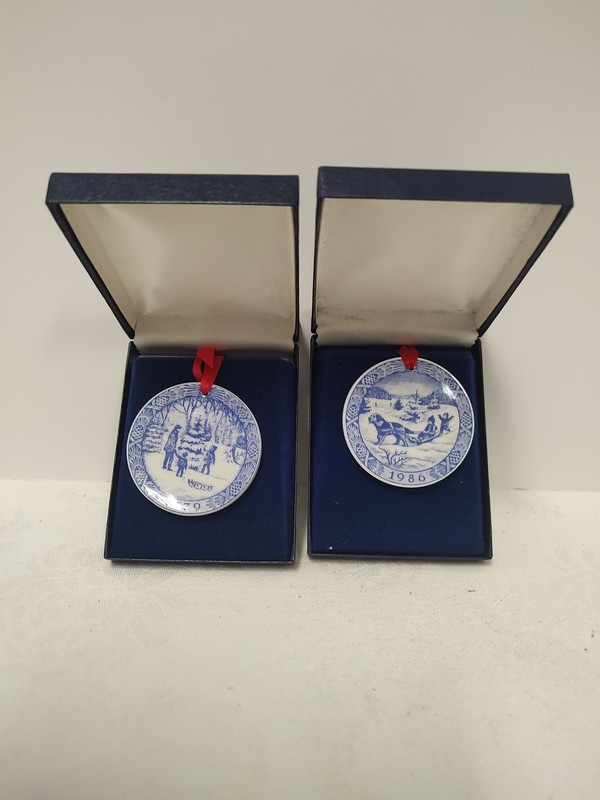 Set Of 2 Vintage Royal Copenhagen Porcelain Ornaments In Box