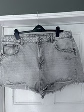 Grey Acid Wash Distressed Denim Shorts UK 20 Frayed Hem Ripped Festival Summer