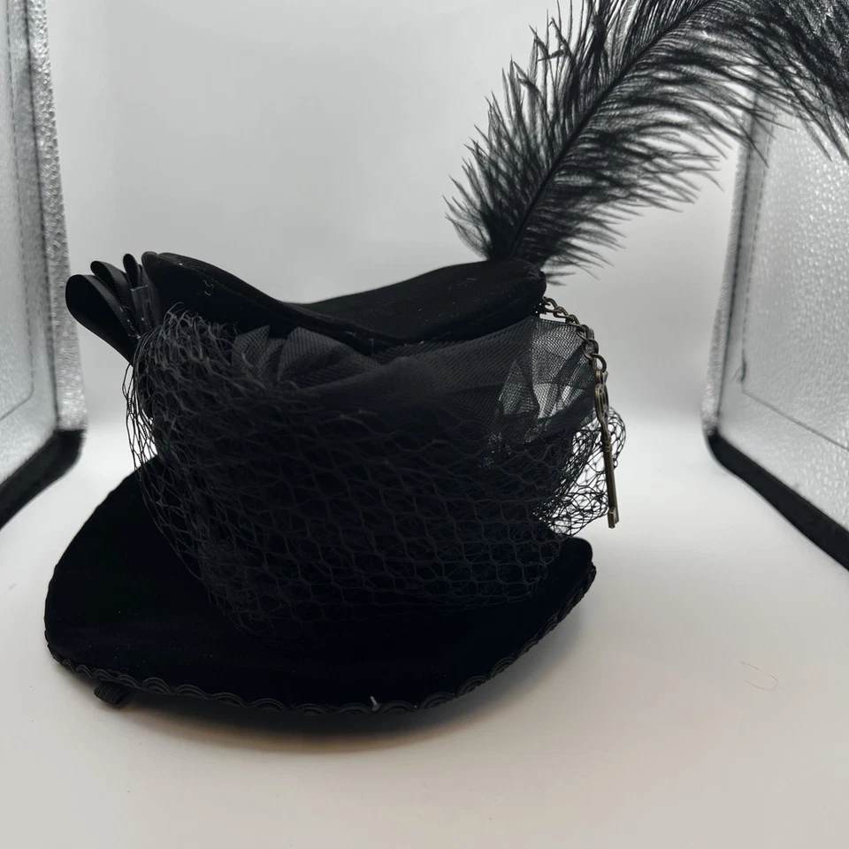 Terciopelo Mini Sombrero de copa Reloj Llave Steampunk Vestido Elegante Halloween Disfraz Accesorio Foto 3 de 4