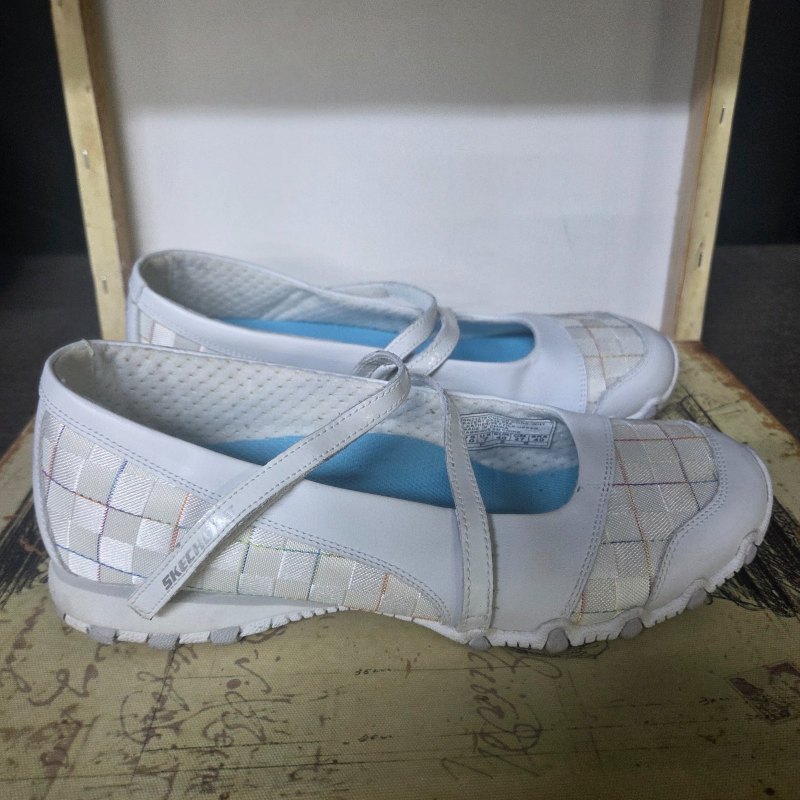 Size 10 Skechers Women's Mary Jane Casual Sandals Comfort Wht Slip-on Shoes
