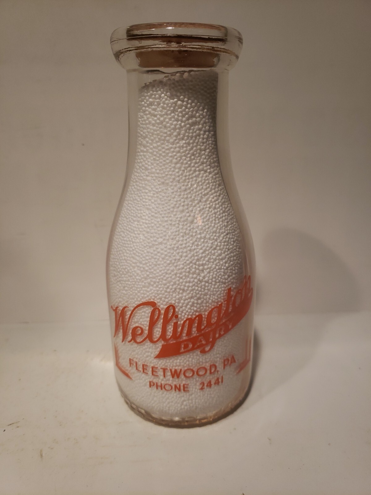 Wellington Dairy One Pint Milk Bottle Fleetwood, PA Nursery Rhyme