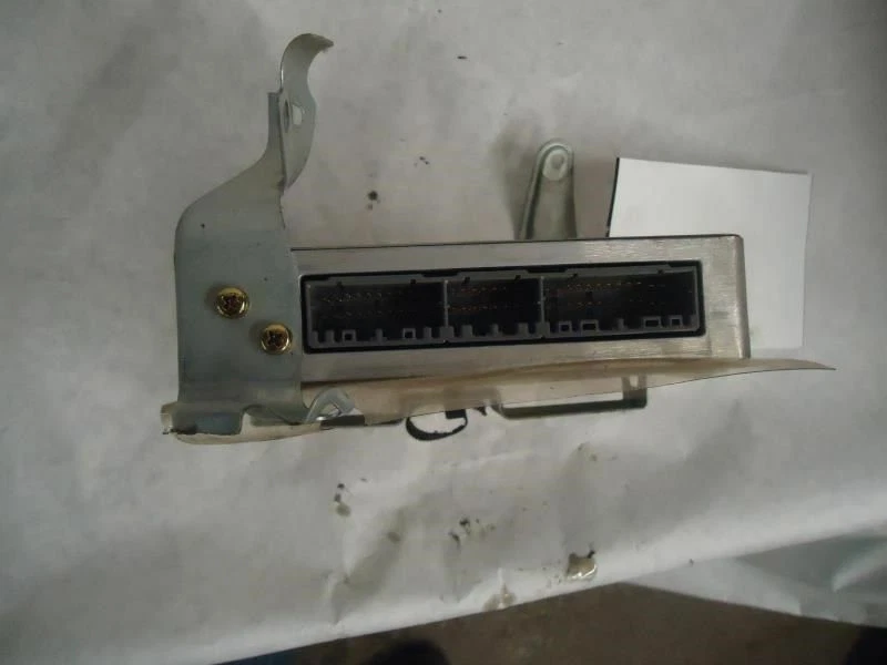 Engine ECM Electronic Control Module Passenger Side Dash Fits 96-97 RAV4 478248 Foto 2 de 4