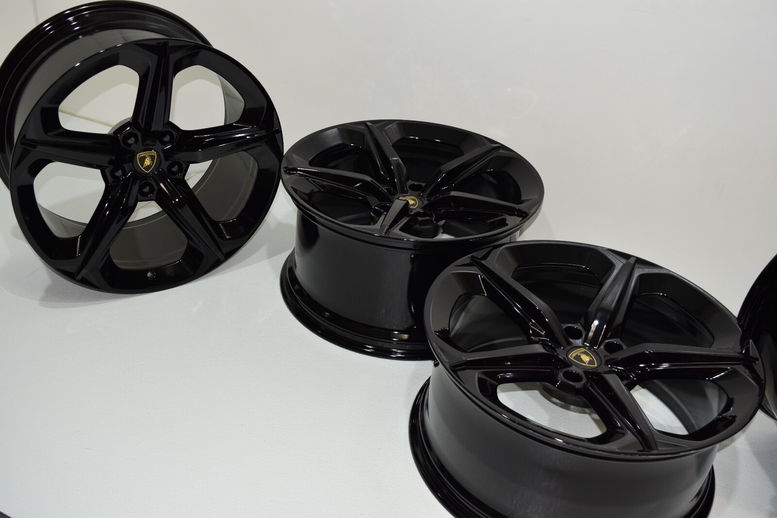 21” LAMBORGHINI URUS Factory OEM Wheels Rims black