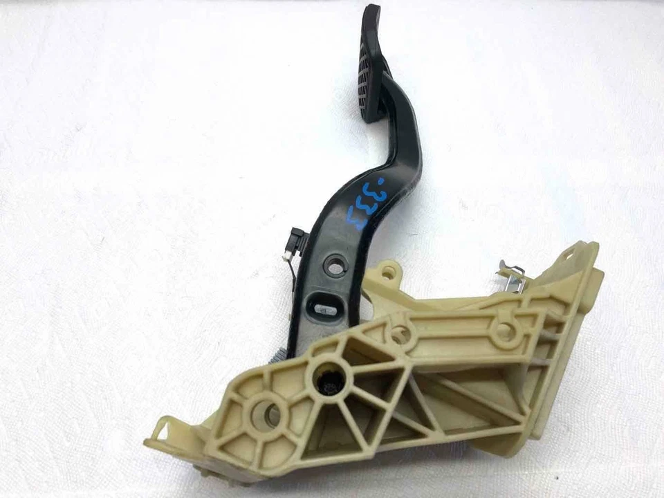 BMW 528I 2008 parada de pie delantero conjunto de pedal de freno lento 2,4 L aire acondicionado sedán G Foto 2 de 4