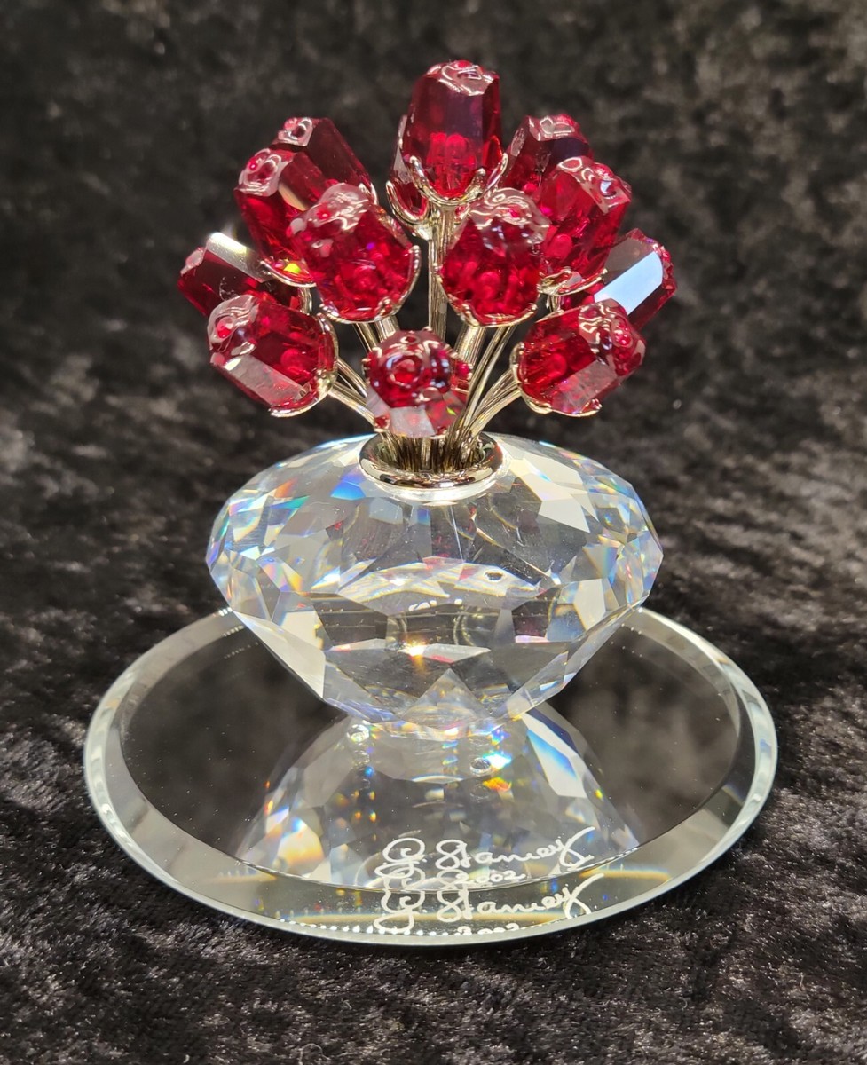 Swarovski Crystal * SCS 2002 15 Yr. Anniv. Edition - Vase of Red