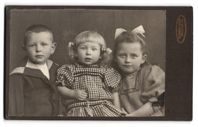 Photography Bernard Lütke, Beckum, child portrait with three siblings 