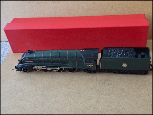 Hornby Spur 00 Class A4 BITTERN Dampflok 4-6-2 Tenderantrieb BR grün 60019 | Condition: Used