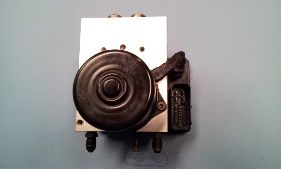 LINCOLN LS 2000 2001 2002 MÓDULO BOMBA 1W432C219AD  Foto 2 de 4