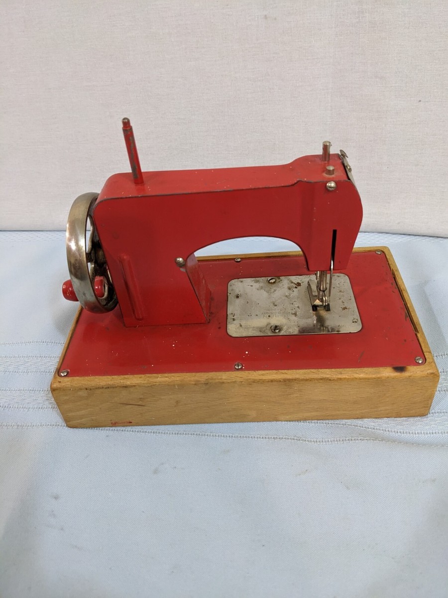 Vintage KAYanEE Sew Master Mini Sewing Machine | eBay