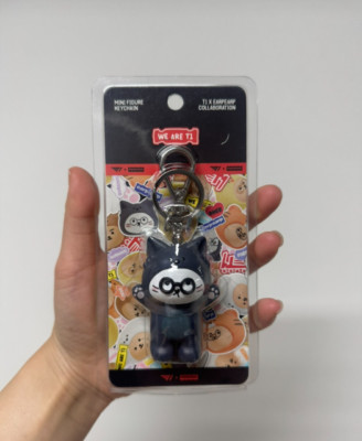 SKT T1 Faker Figure Key Ring Earpearp Collaboration LOL