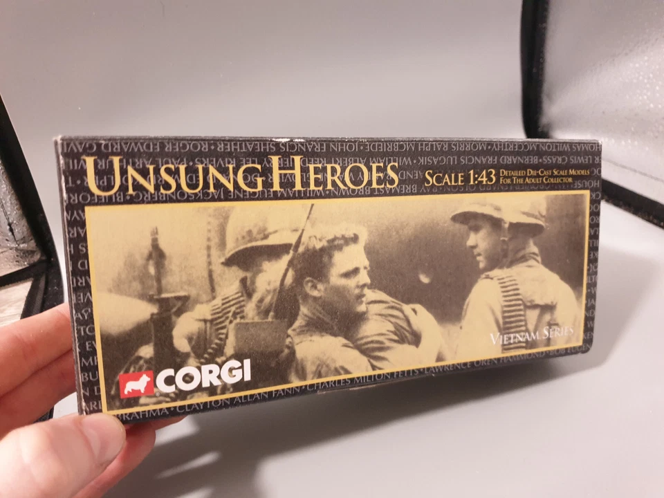 Corgi 50103 Jeep M151 A1 Mutt Canon + rimorchio modello finito 1:43 US ARMY M... - Immagine 4 di 4