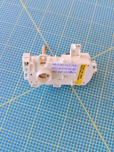 Whirlpool ADG6570SDIX Geschirrspüler Ventil z Ablaufpumpensteuerung 481010745146