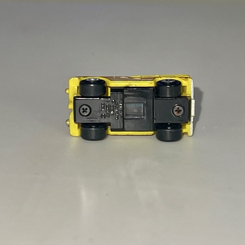 Vintage Micro Machines Edsel Pacer Bermuda Wagon Yellow Private Eyes 1990 Galoob - Picture 4 of 4