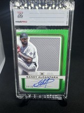 2024 Topps Definitive Collection - Autographed Relics Sandy Alcantara Green /25