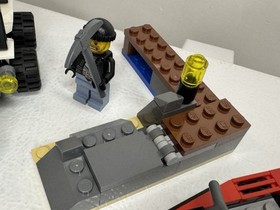 LEGO City 60127 ~ Police ~ Prison Island Starter Set ~ EUC Near Complete