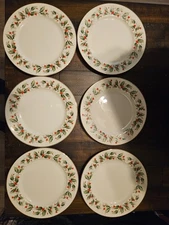 (Set of 6) Royal Gallery HOLLY  #6283, 7.5" Salad/ Dessert / Snack Plates