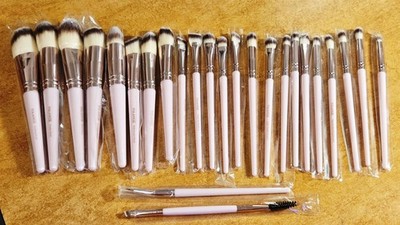 Huge Maange Professional Premium Synthetic Makeup Brush Set 25 Pieces BRAND NEW