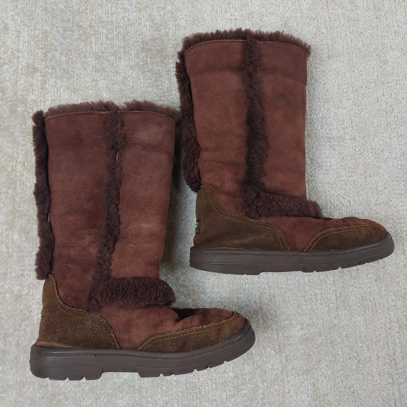 Stivali invernali UGG Sundance da donna taglia 7 Australia in pelliccia spessa castagna 5325