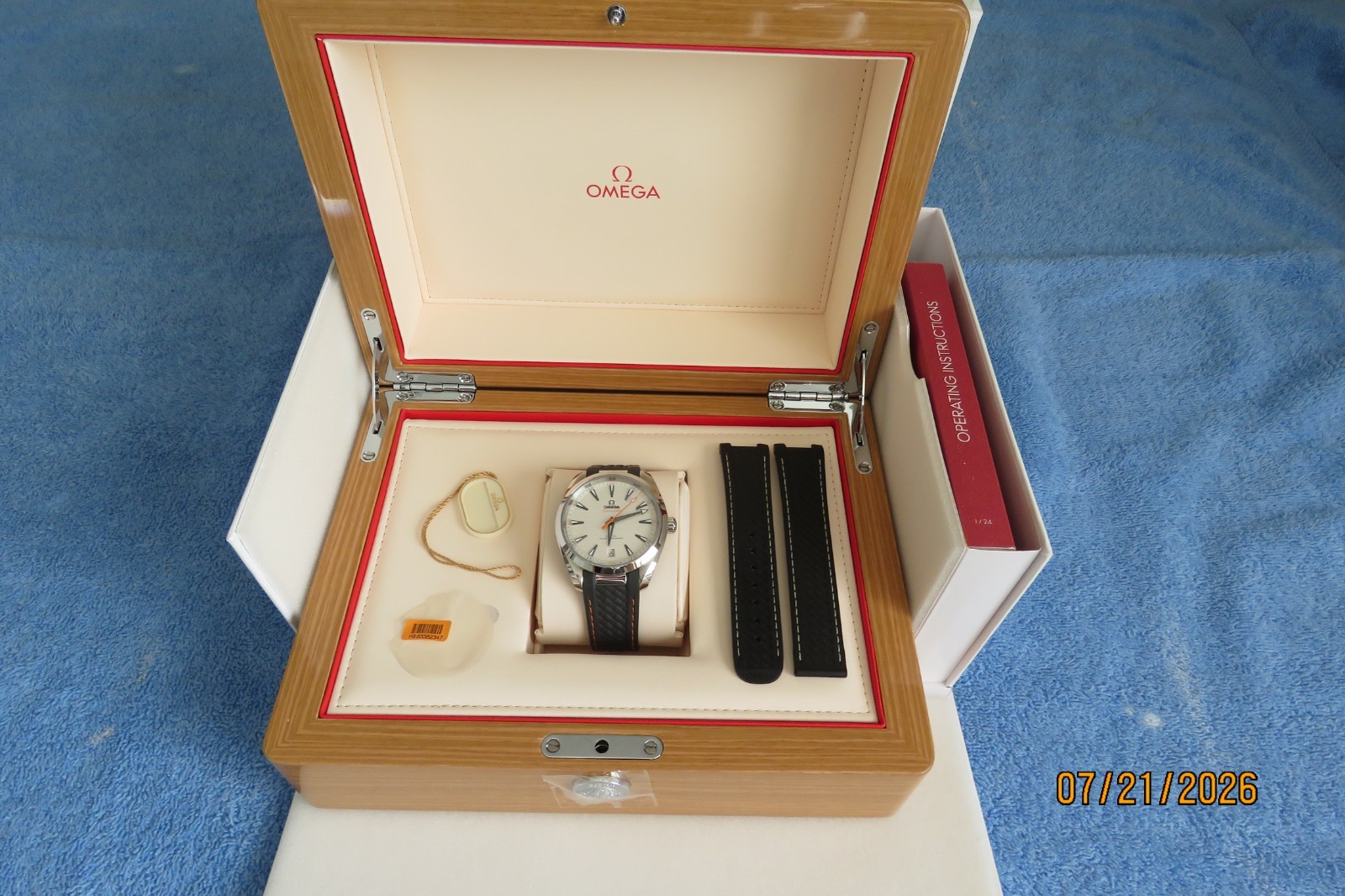 Omega Seamaster Aquaterra 41 and cards