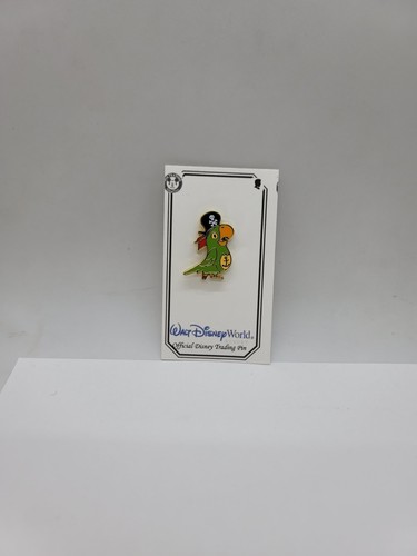 Disney Pin 2023 Pirates of the Caribbean Booster Cute Green Parrot #163841 Trade - Picture 2 of 11
