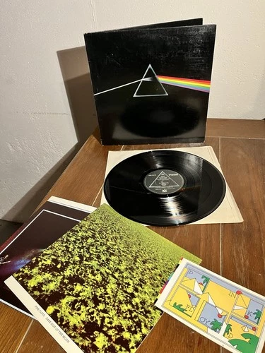 PINK FLOYD DARK SIDE OF THE MOON LP EX “WLY” 1973 HARVEST WLY POSTERS STICKERS