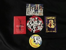 Disney - 101 Dalmatians Pin Back Buttons - Cruella de Vil - Lot of 5
