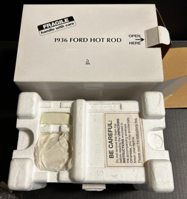 DANBURY MINT 1936 FORD HOT ROD 1:24 Scale Diecast Car IN ORIGINAL
