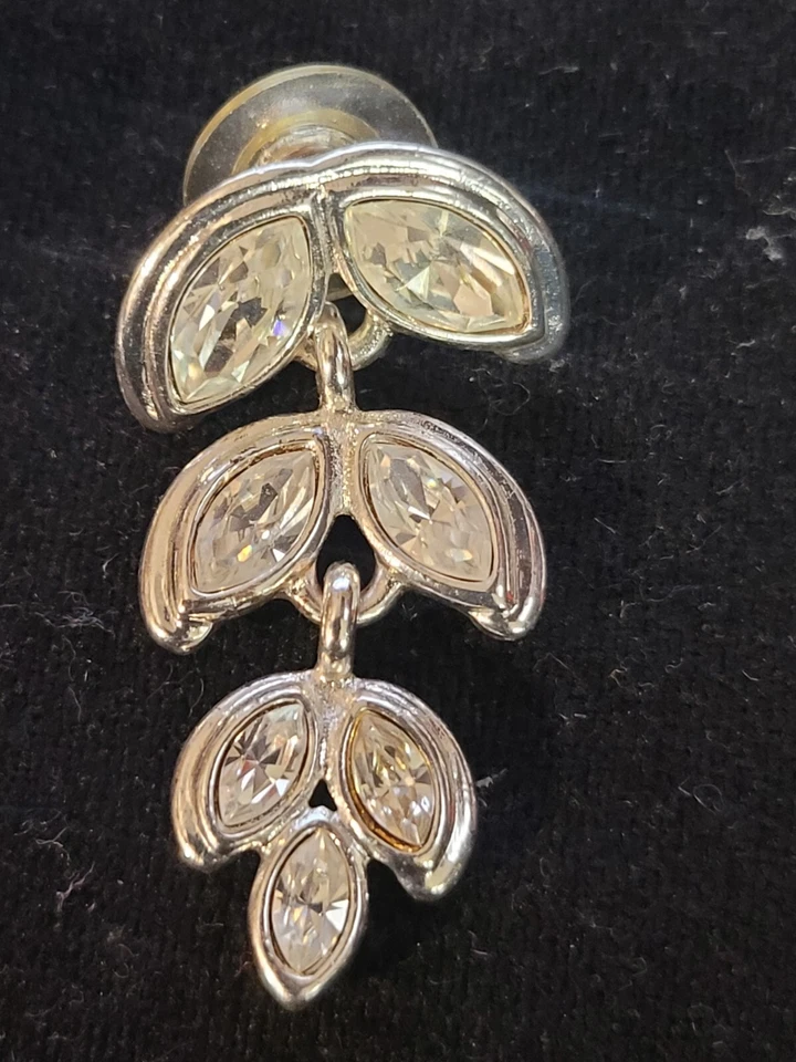 Pendientes NAPIER Cristal Transparente Colgante Hoja Poste 1 1/2" L Foto 4 de 4