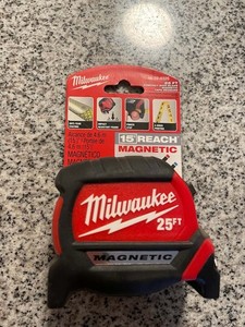 Milwaukee Magnetic Tape Measure 25 Ft Red/Black