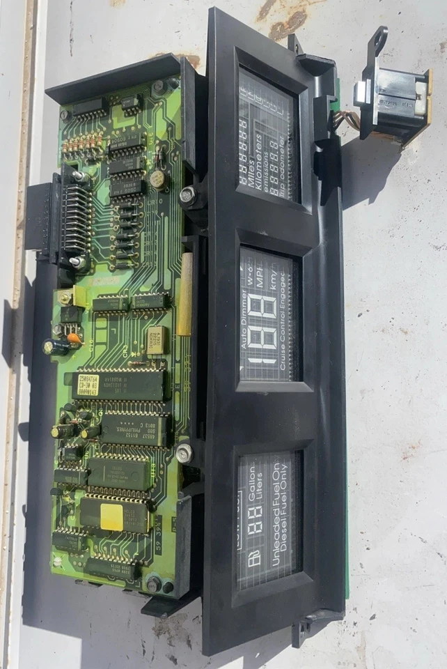 Cuadro de instrumentos digital Cadillac Seville Eldorado 1988-1990 4,5 L 25-265316-1 Foto 4 de 4