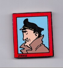 HERGE . TINTIN ( A THOMPSON ) . MAGNET EN BOIS . 1990' . TROUSSELIER . ( MAG 5 )