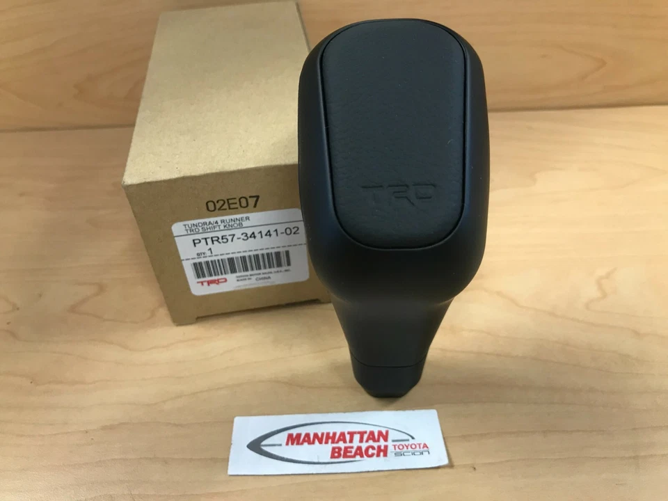 FOR 2015-2024 4RUNNER & 2014-2021 TUNDRA TRD BLACK LEATHER SHIFT KNOB Foto 2 de 4