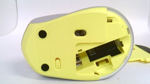 Logitech~M330~SILENT PLUS~Wireless Mouse~Grey & Yellow~Tested~NO RECEIVER - Picture 7 of 10