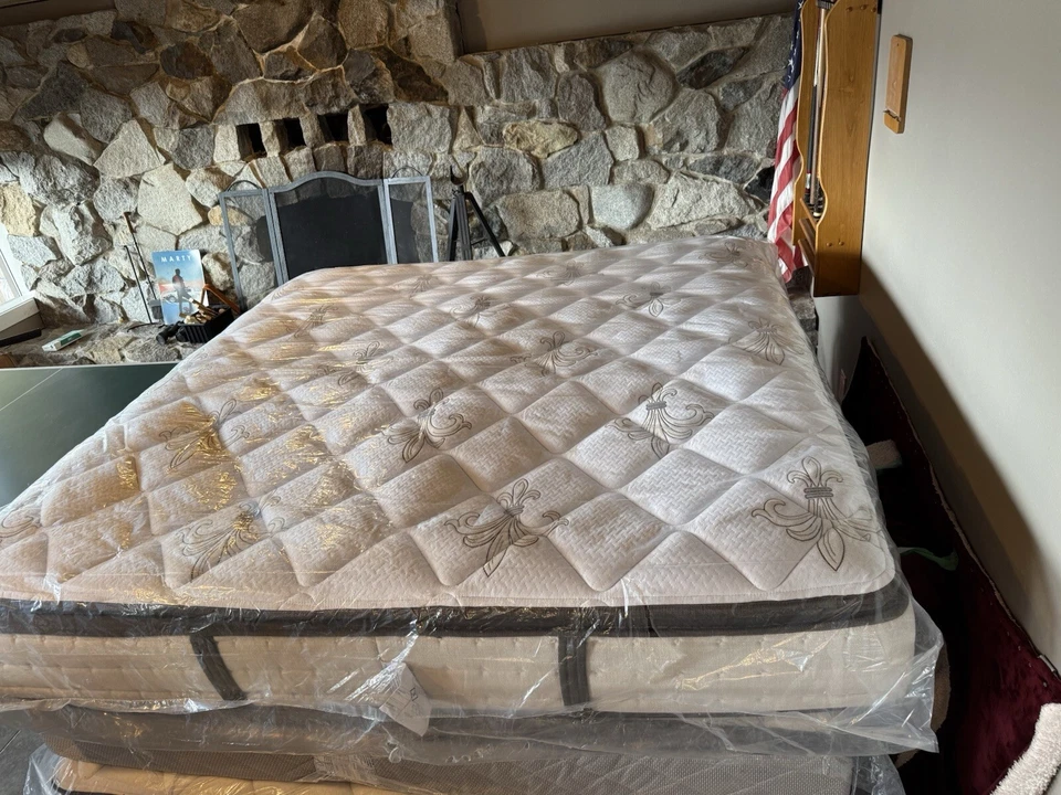 Colchón Sterns And Foster de lujo de felpa euro Top king  Foto 3 de 4