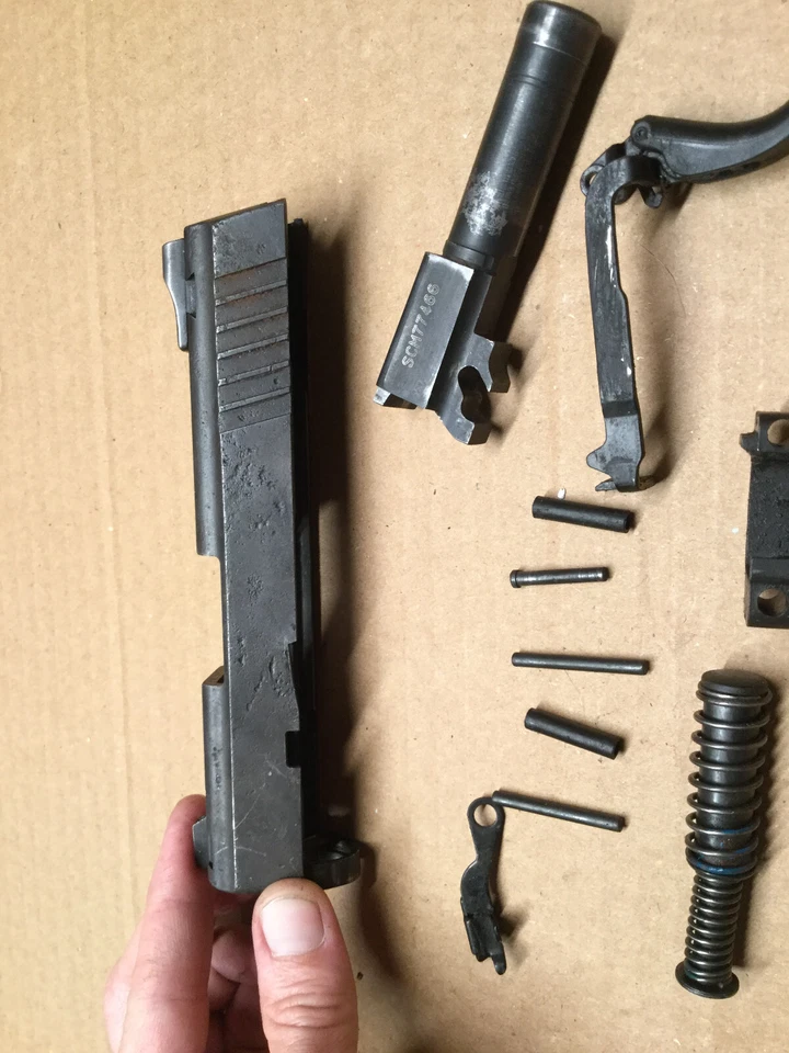 Taurus модель PT 24/7 .40 S&W запчасти лот ремонт / восстановление грубый - Изображение 3 из 4