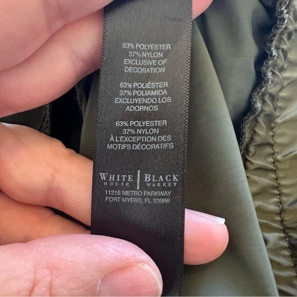 Chaqueta Bomber Recortada Casa Blanca Mercado Negro Verde Ejército Satén Volantes Escote Foto 4 de 4