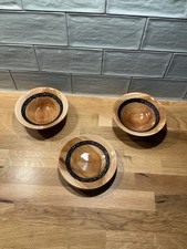 Handgedrechselte Dekoschalen und Teller. Küchenutensilien. partyschalen. 