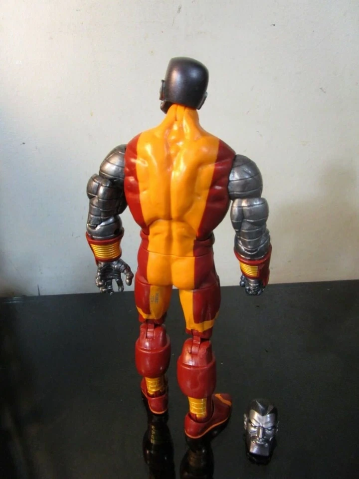 Figura de acción suelta X-Men Warlock Wave Colossus de 6 pulgadas de Marvel Legends Foto 3 de 3