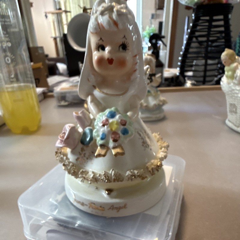 Hand Painted Ceramic Angel Figurine Holding Bouquet White/Gold Glossy