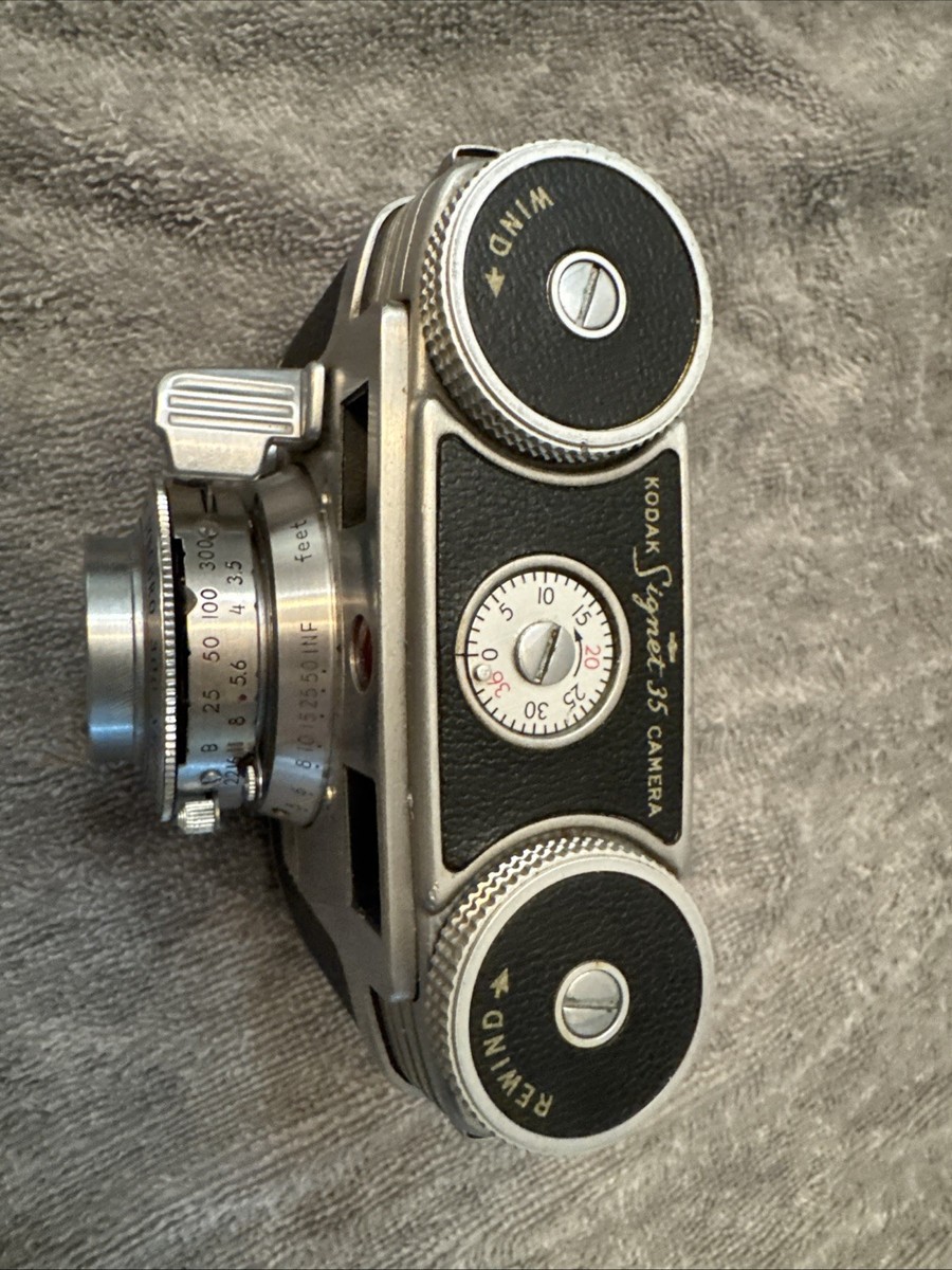 フィルムカメラ Kodak Signet 35 Ektar 44/3.5 Vintage Kodak Signet 35 Rangefinder Camera 44mm f/3.5 Ektar Lens +