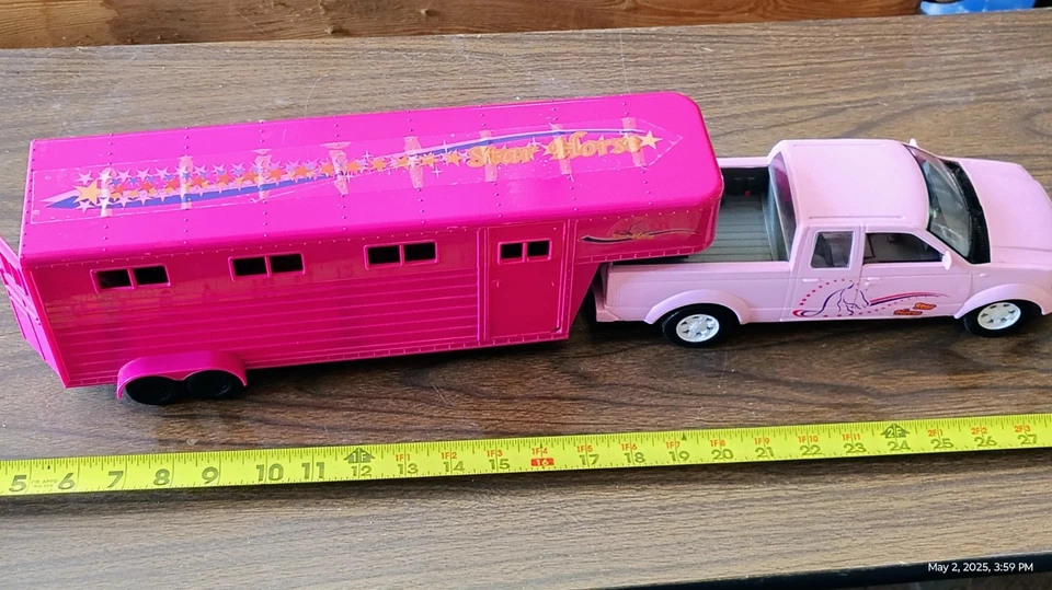 Valley Ranch Pink Pick Up Truck and Horse Trailer - Image 3 of 4
