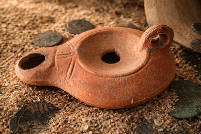 Antike Römische Öllampe   Terracotta   100 200 n. Chr.   Museumserhalt  Original