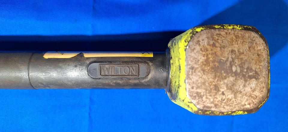 Wilton 12" Sledge Hammer, 4 Lb Head cushion grip (No 20000) - Image 3 of 4
