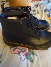 Dr. Martens Men s US 10 Black Leather Lace-Up Combat Boots Round Toe Comfort