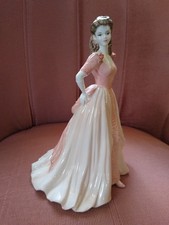 Coalport English Bone China Figurine Ladies of Fashion L.  Edition 11 / 95 MINT