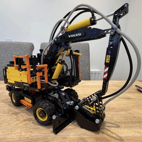 Lego Volvo Ew160e 42053 Technic Excavator 100% Complete no Instructions no Box